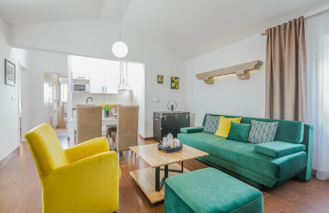 Apartment Marina Малинска Екстериор снимка
