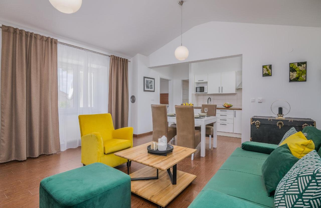 Apartment Marina Малинска Екстериор снимка