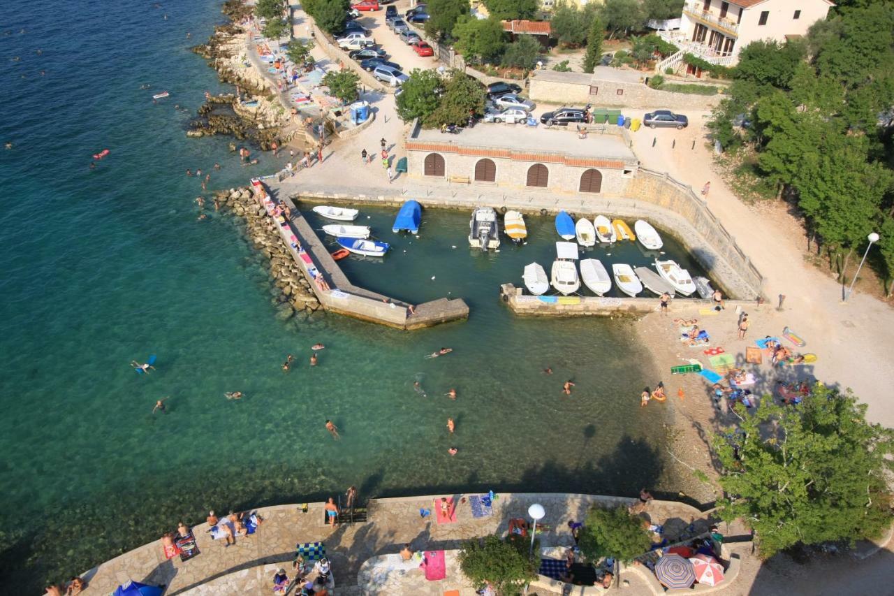 Apartment Marina Малинска Екстериор снимка